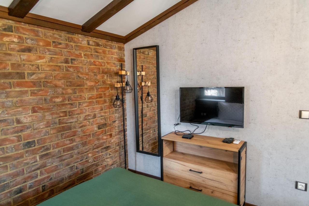 Hotel Hunters House Ezerets Extérieur photo