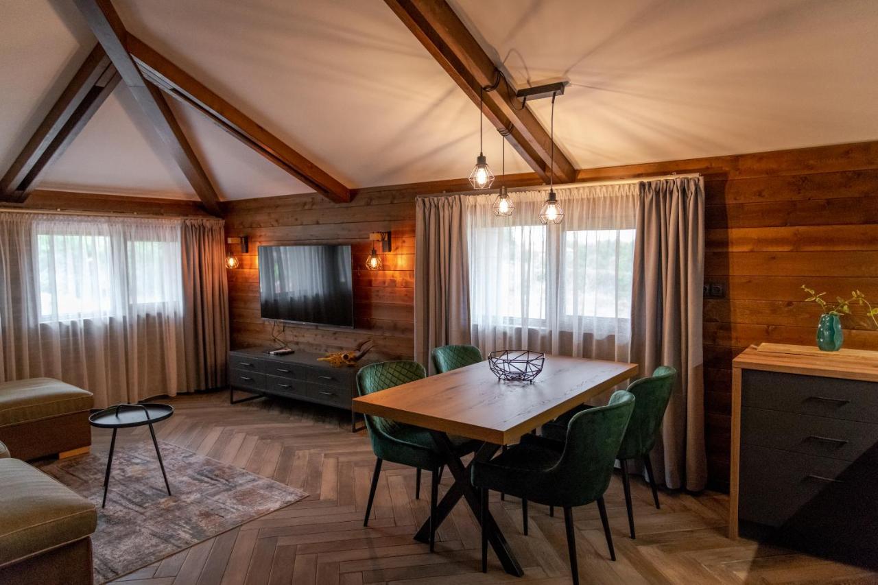 Hotel Hunters House Ezerets Extérieur photo