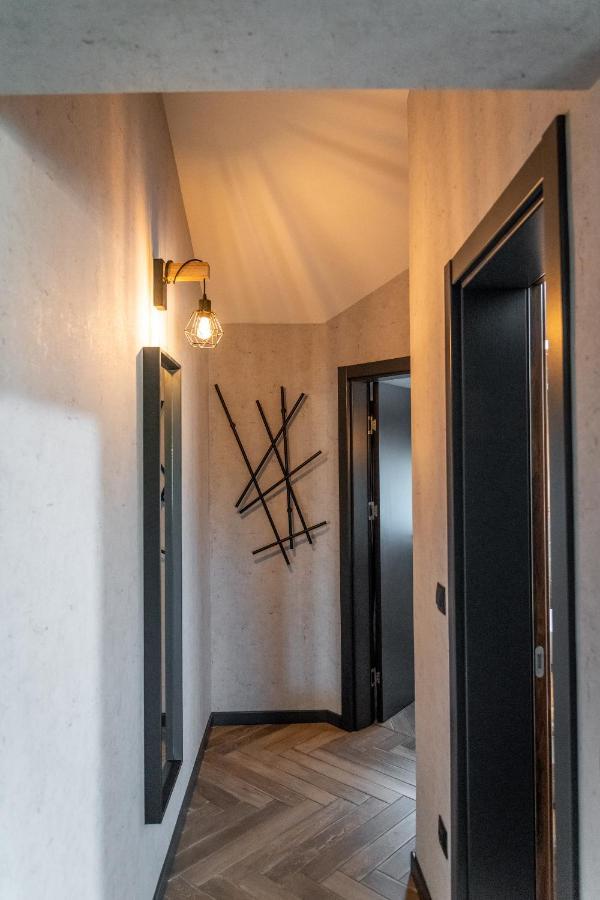 Hotel Hunters House Ezerets Extérieur photo