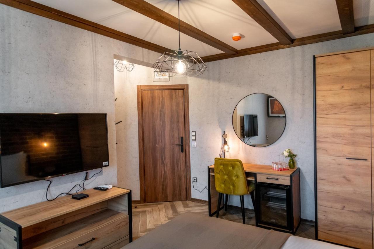 Hotel Hunters House Ezerets Extérieur photo