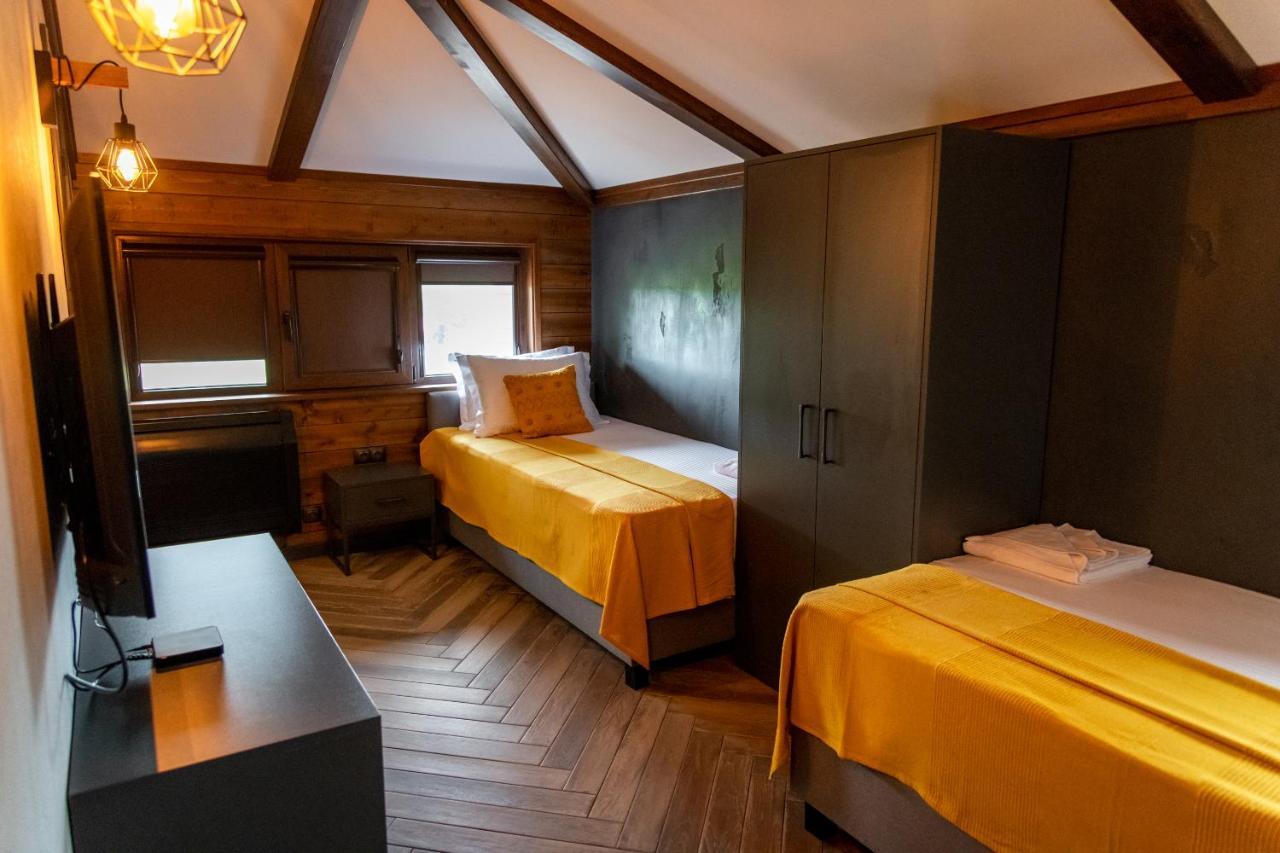 Hotel Hunters House Ezerets Extérieur photo