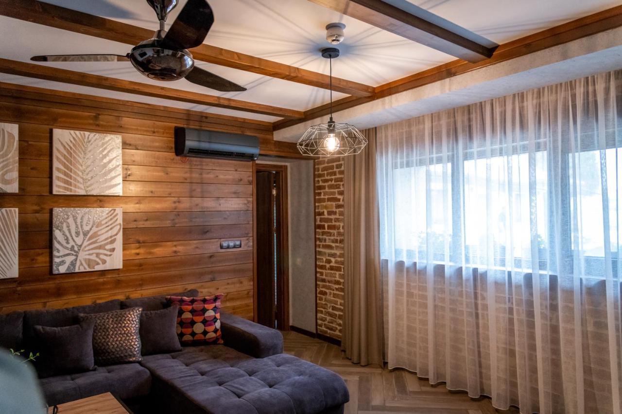 Hotel Hunters House Ezerets Extérieur photo