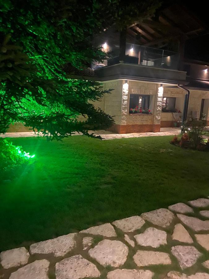 Hotel Hunters House Ezerets Extérieur photo